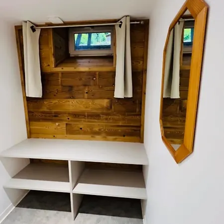 Apartmán Spacious Nest With View Of Lake