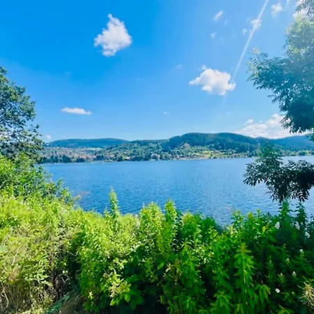 Spacious Nest With View Of Lake