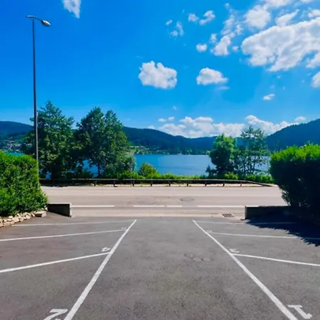 Spacious Nest With View Of Lake